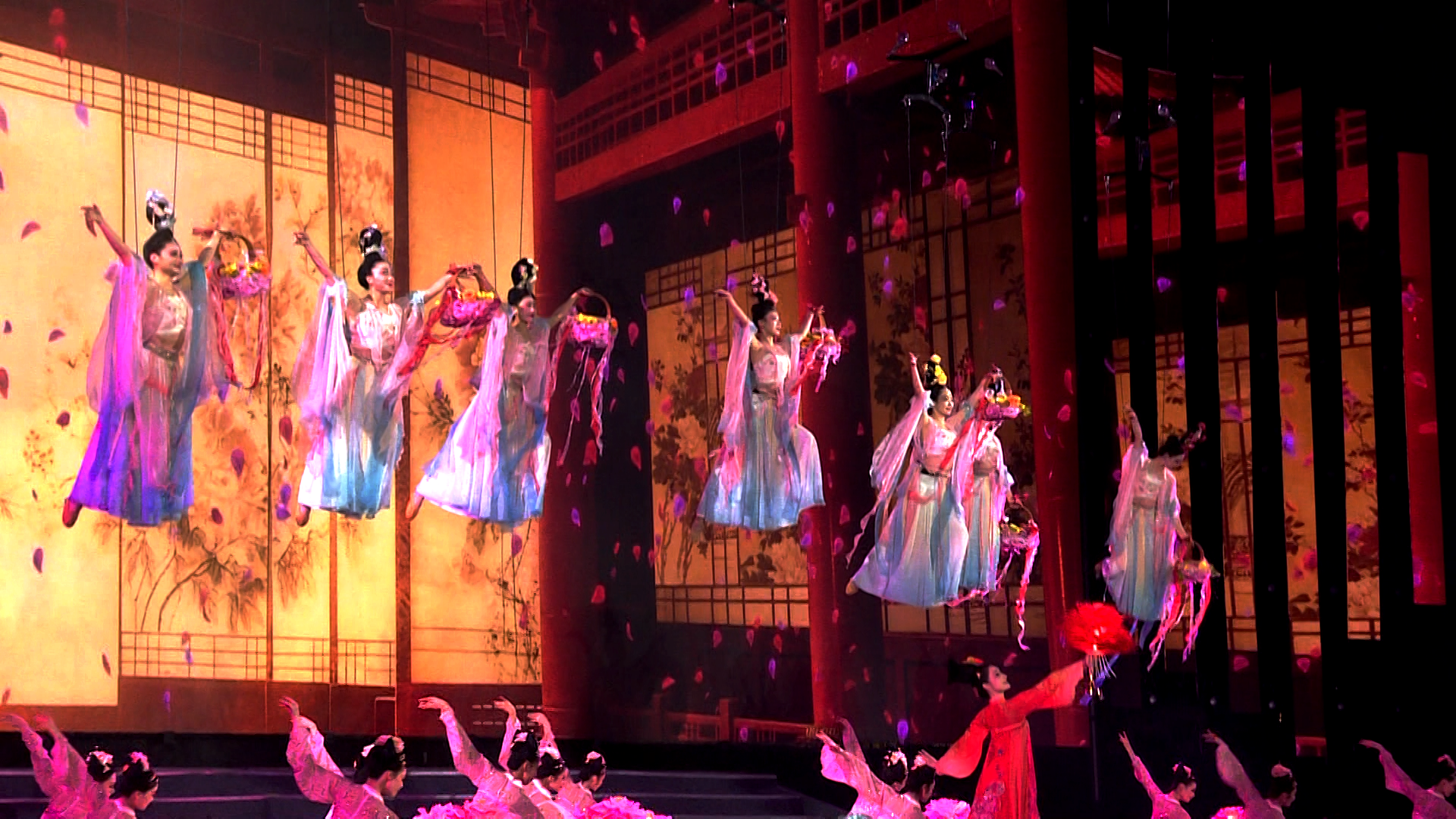 云县：展会经济架金桥  民族团结共奋进